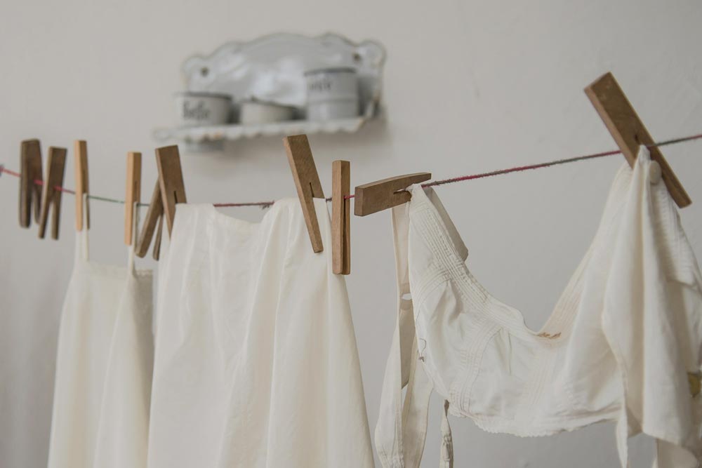 10 Tips on Washing Vintage Clothing