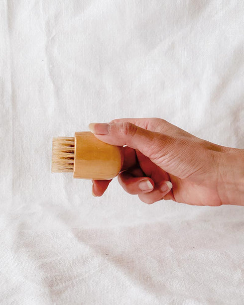 Cedar Complexion Brush