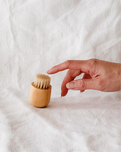 Cedar Complexion Brush