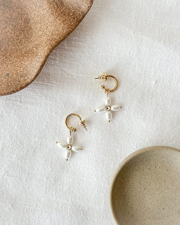 Chaleur Pearl Cross Earrings