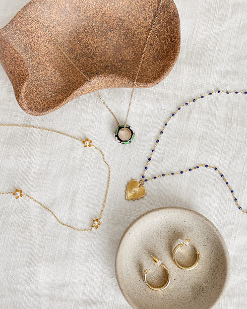 Daisy Pearl Necklace