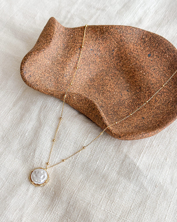 Bacque Pendant Necklace