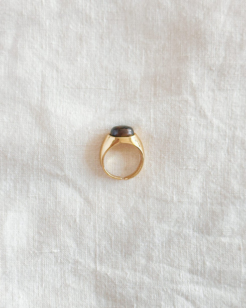 Sabine Signet Ring