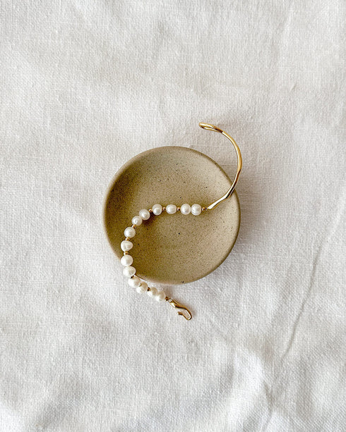 Olivia Pearl Gold Bracelet
