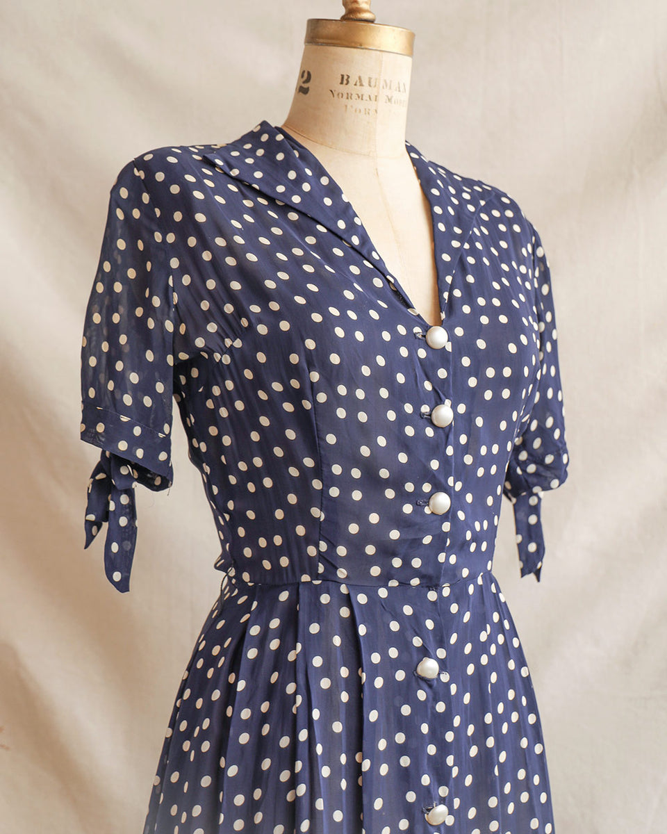 1940 day dress shop