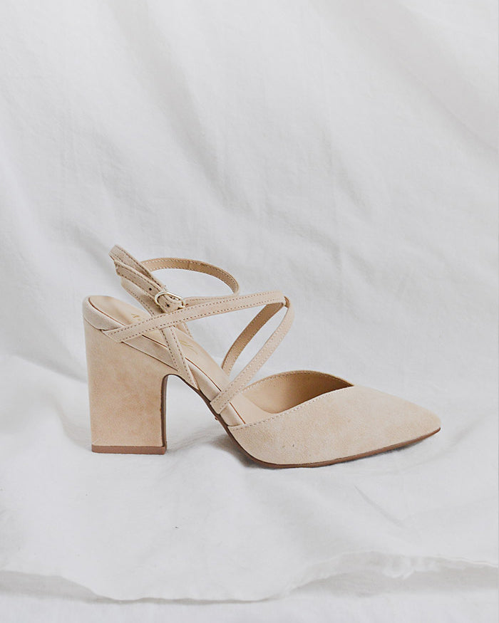 Nude discount vintage heels