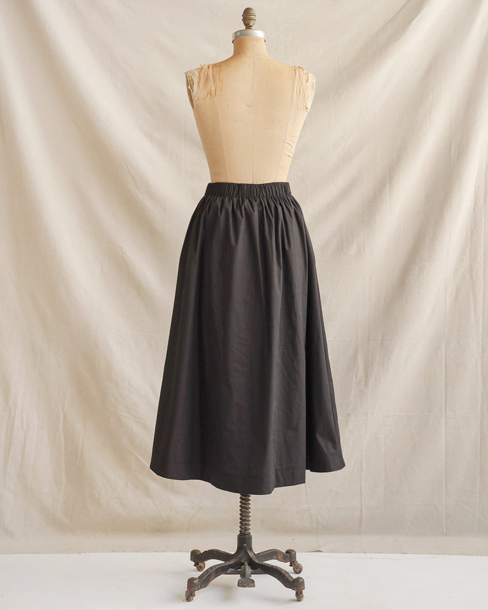 Feminine Vintage Style Clothing / Adored Vintage / Essendon Poplin Skirt