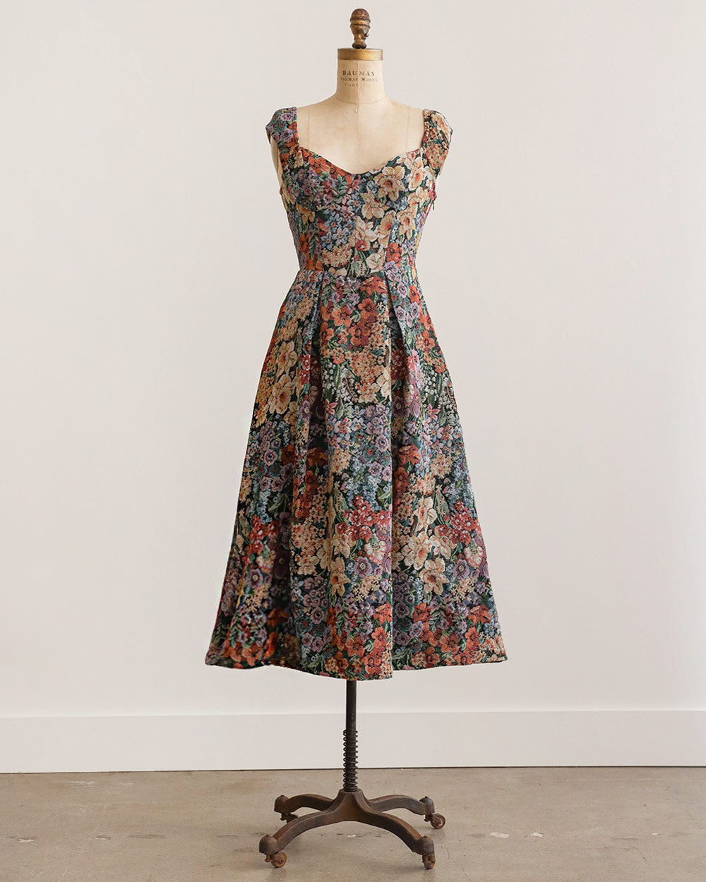 Adored Vintage / Romantic Vintage Inspired Dresses / Secret Garden Dress Adored Vintage / Romantic Vintage Inspired Dresses / Secret Garden Dress