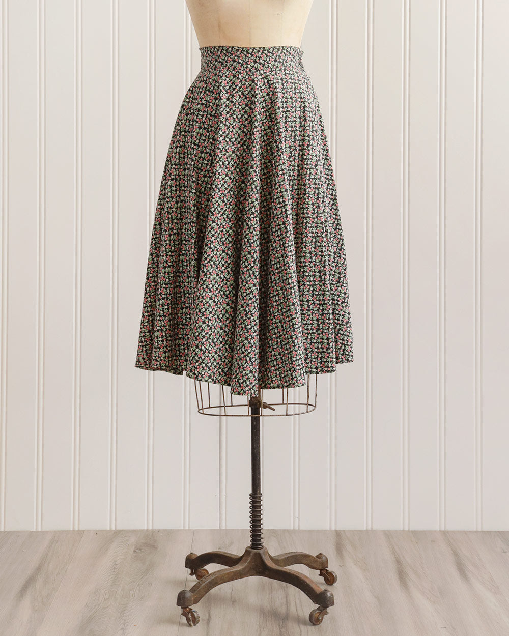 Shop Women's Vintage Clothing at